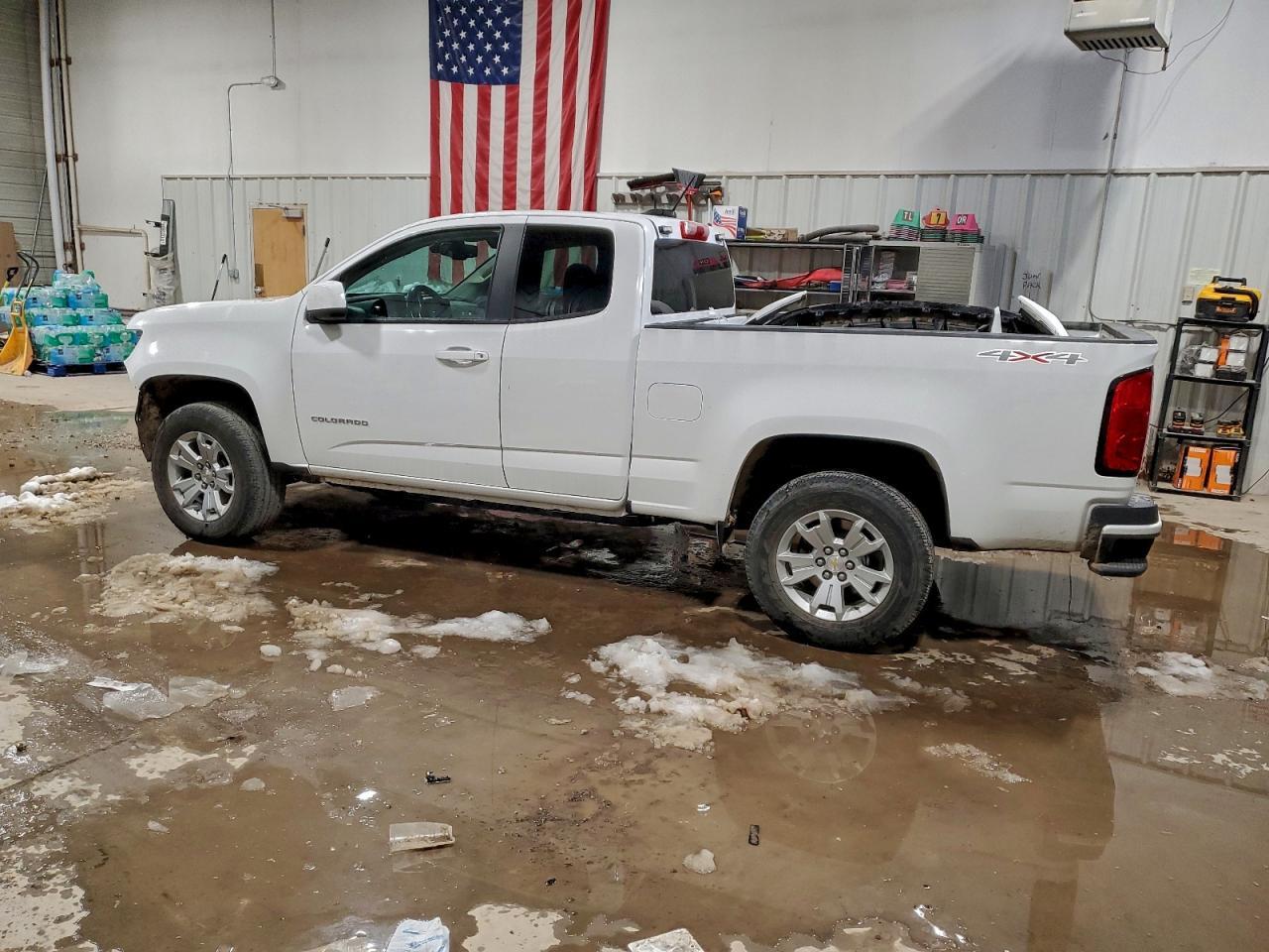 2022 Chevrolet Colorado Lt - Фото 2