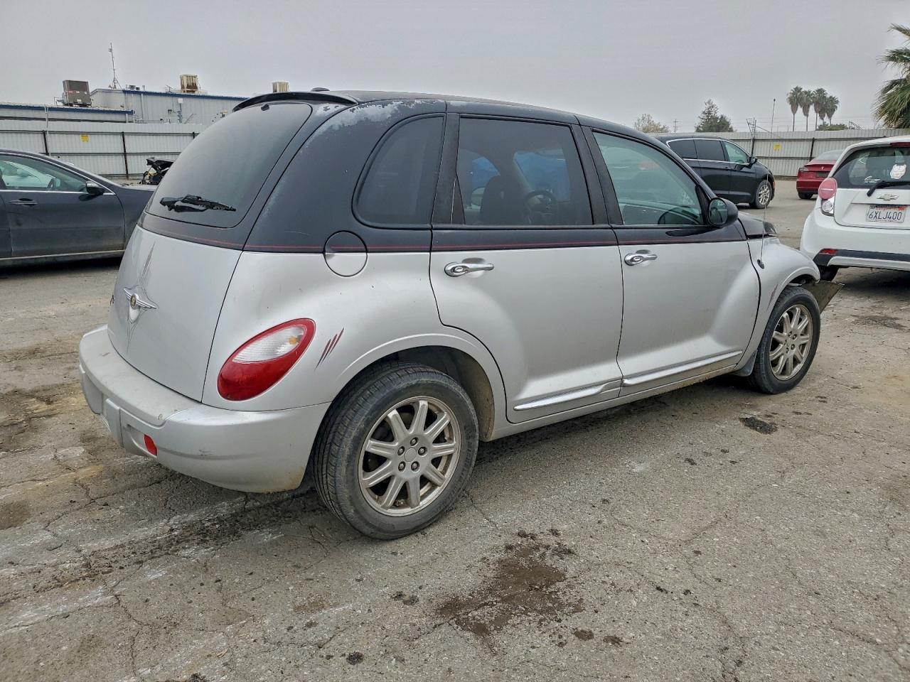 2010 Chrysler Pt Cruiser - Image 3