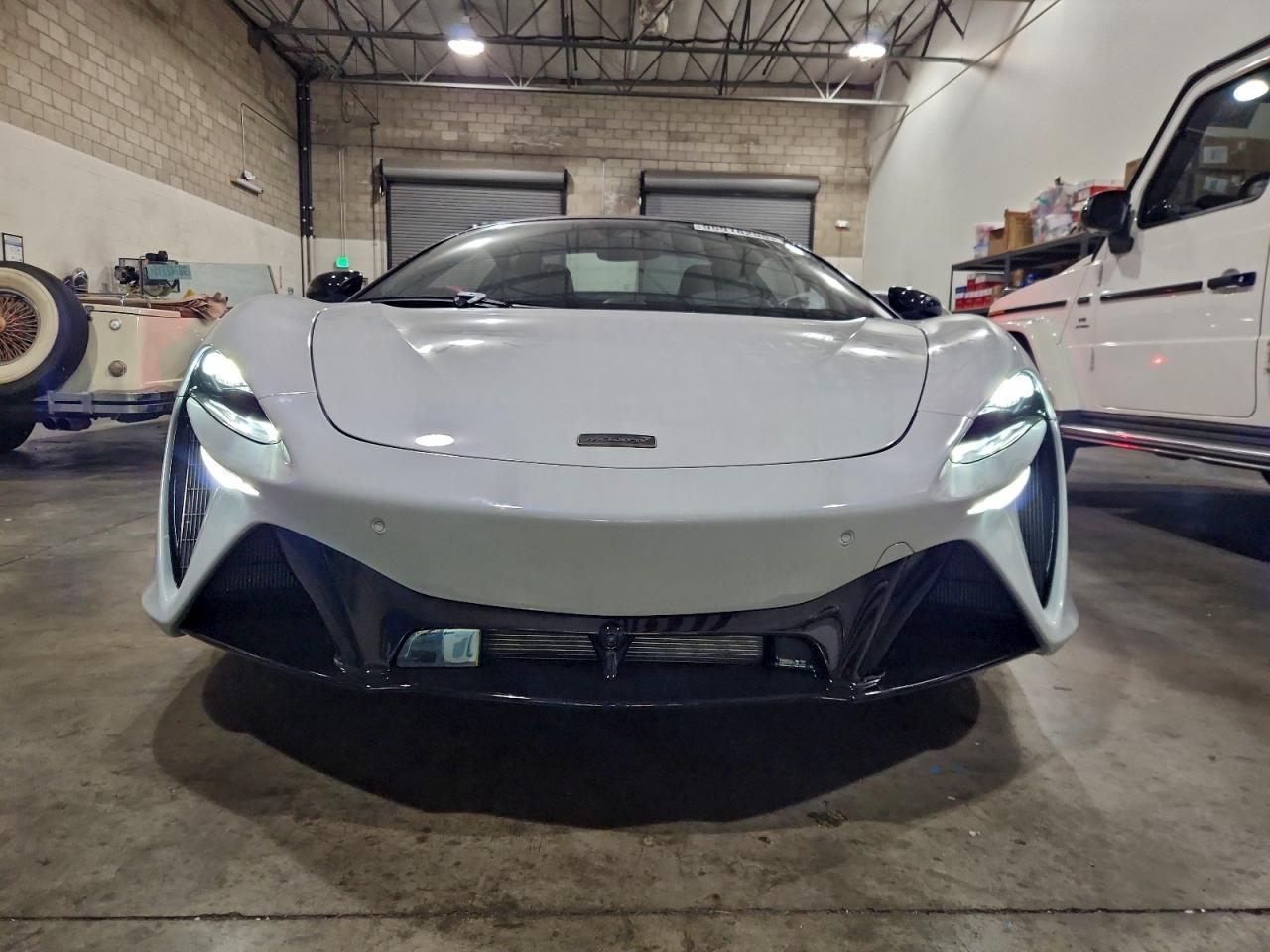 2025 Mclaren Automotive Artura - Фото 5