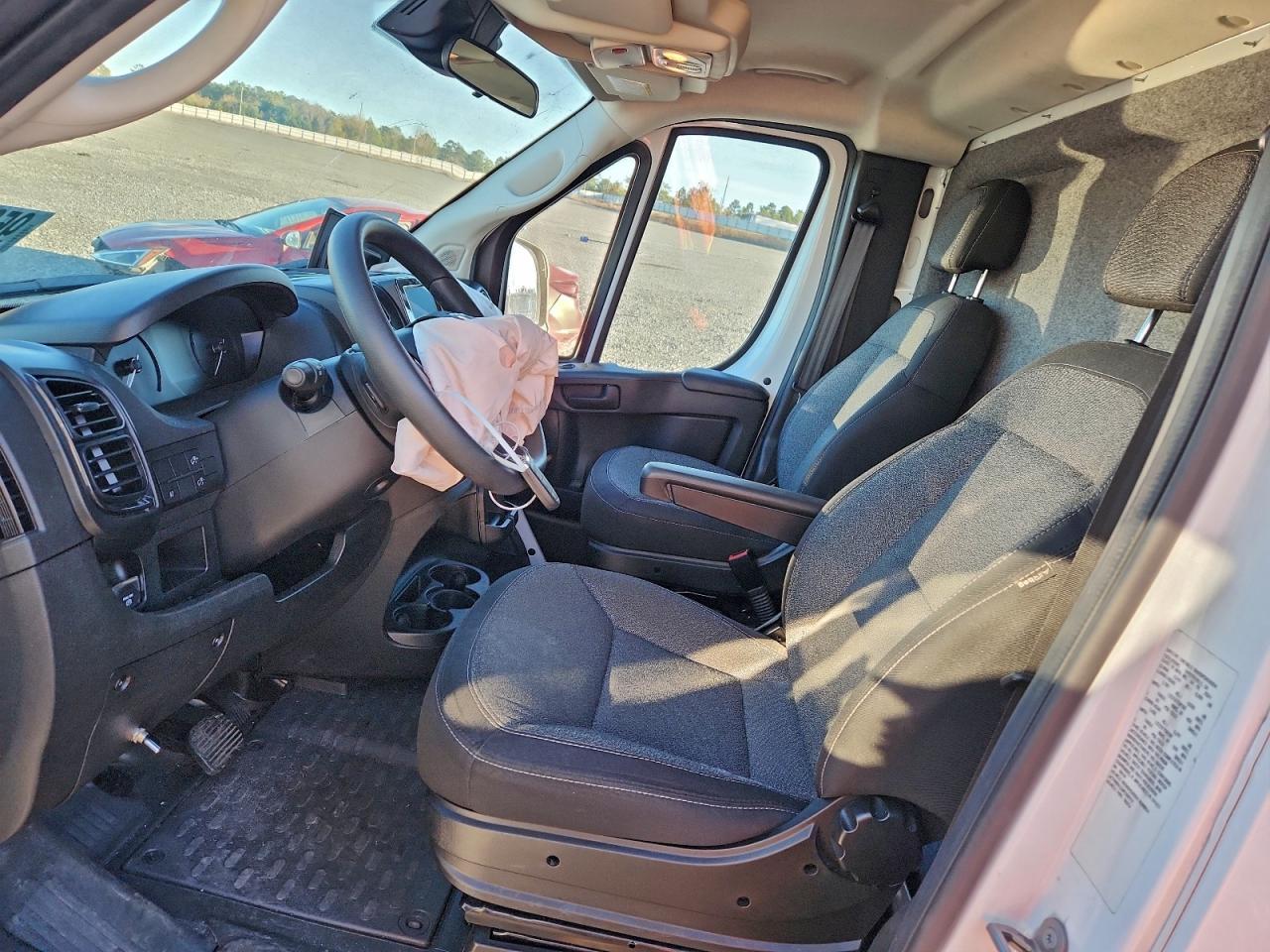 2023 Ram Promaster 3500 Delivery Truck - Фото 7