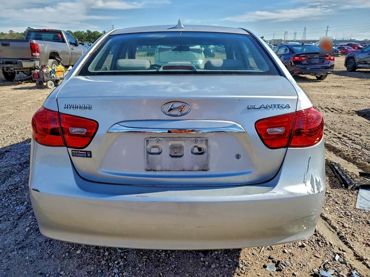 2010 Hyundai Elantra - Фото 6