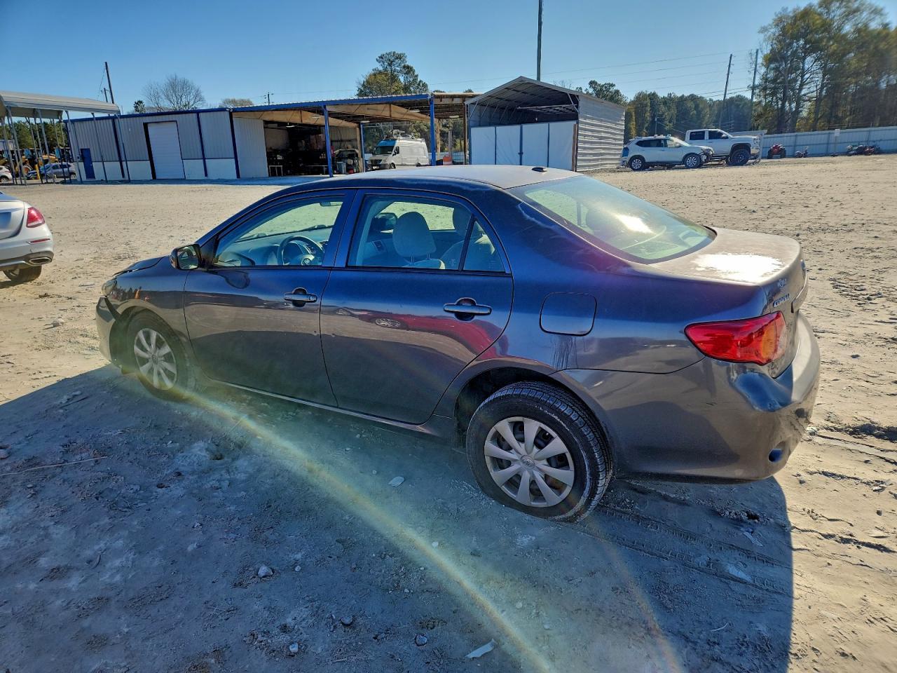 2010 Toyota Corolla Base - Фото 2