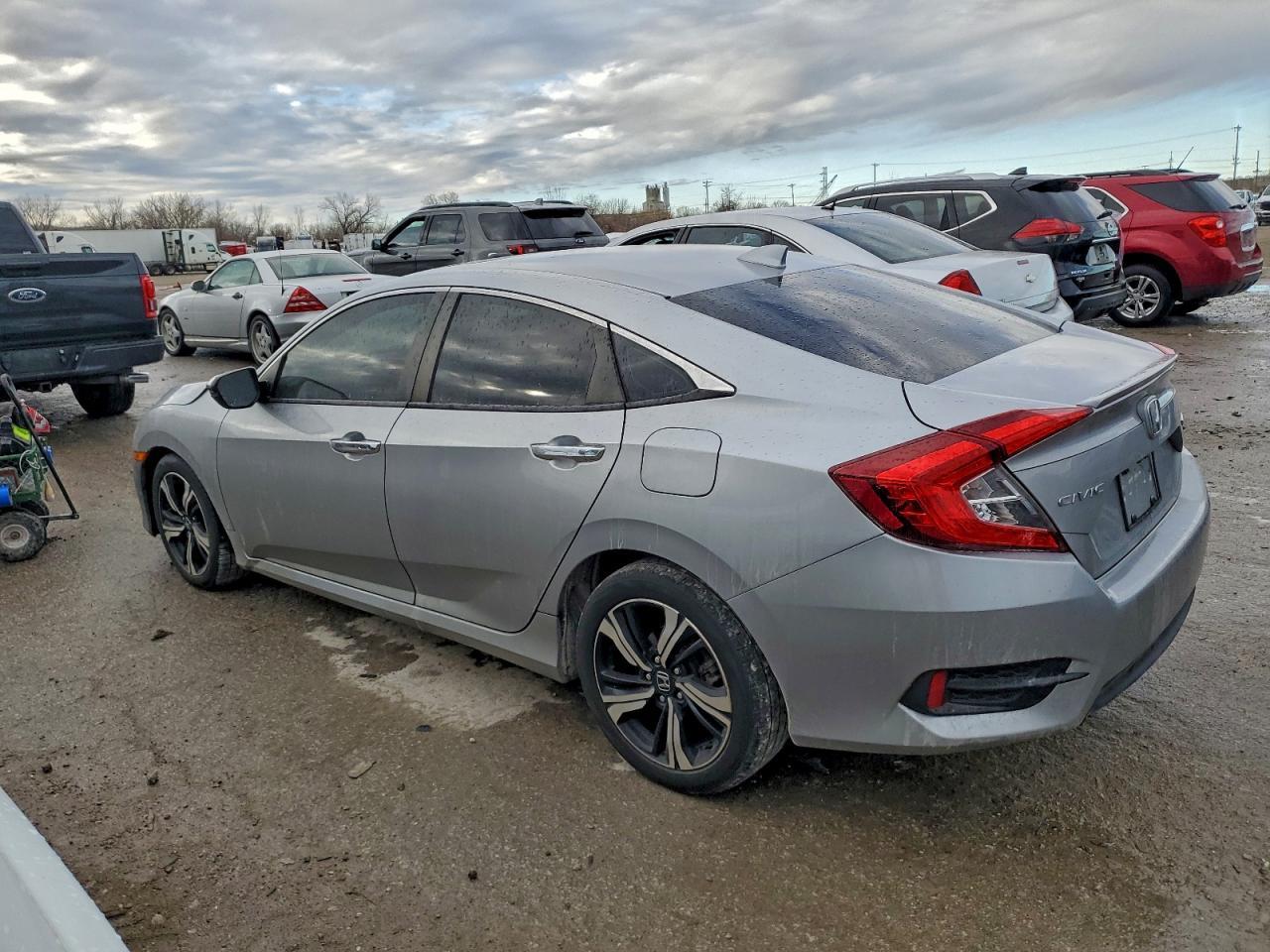 2016 Honda Civic - Фото 2