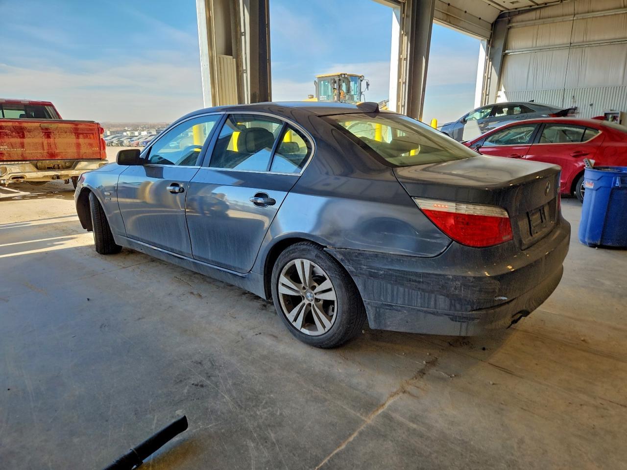 2009 BMW 528 Xi - Фото 2
