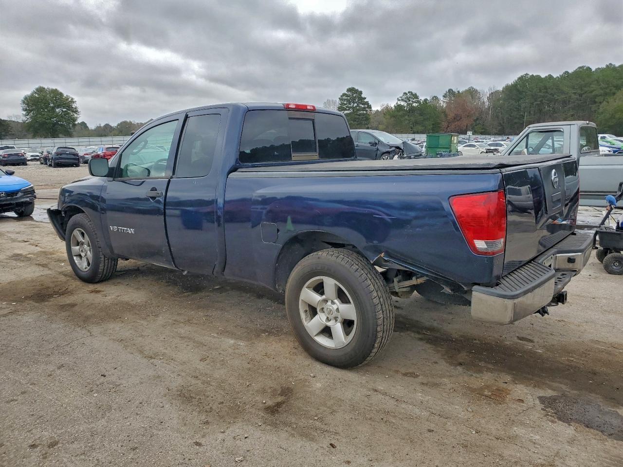 2008 Nissan Titan Xe - Image 2