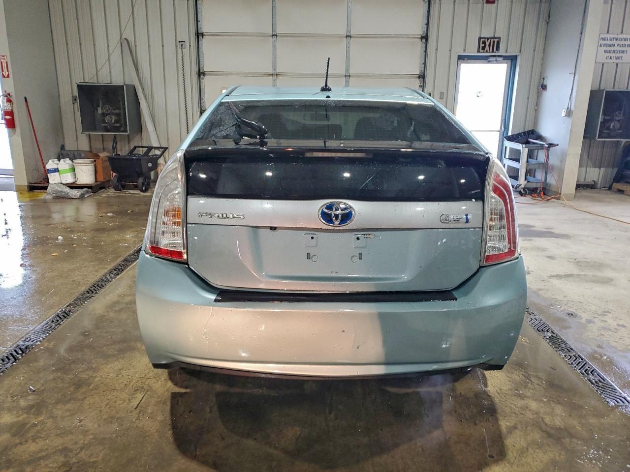 2012 Toyota Prius Plug-In - Фото 6