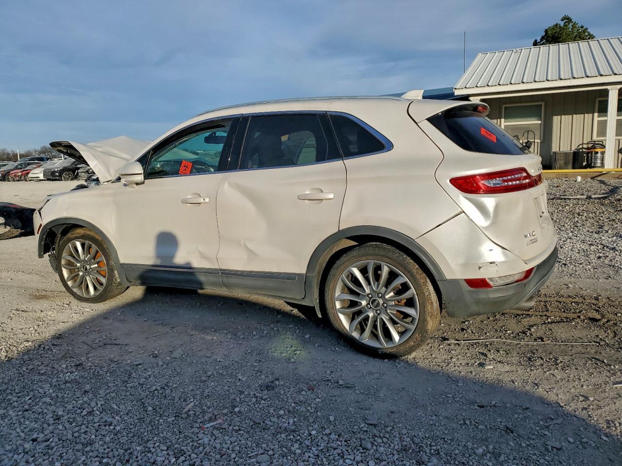 2017 Lincoln Mkc Reserve - Image 2