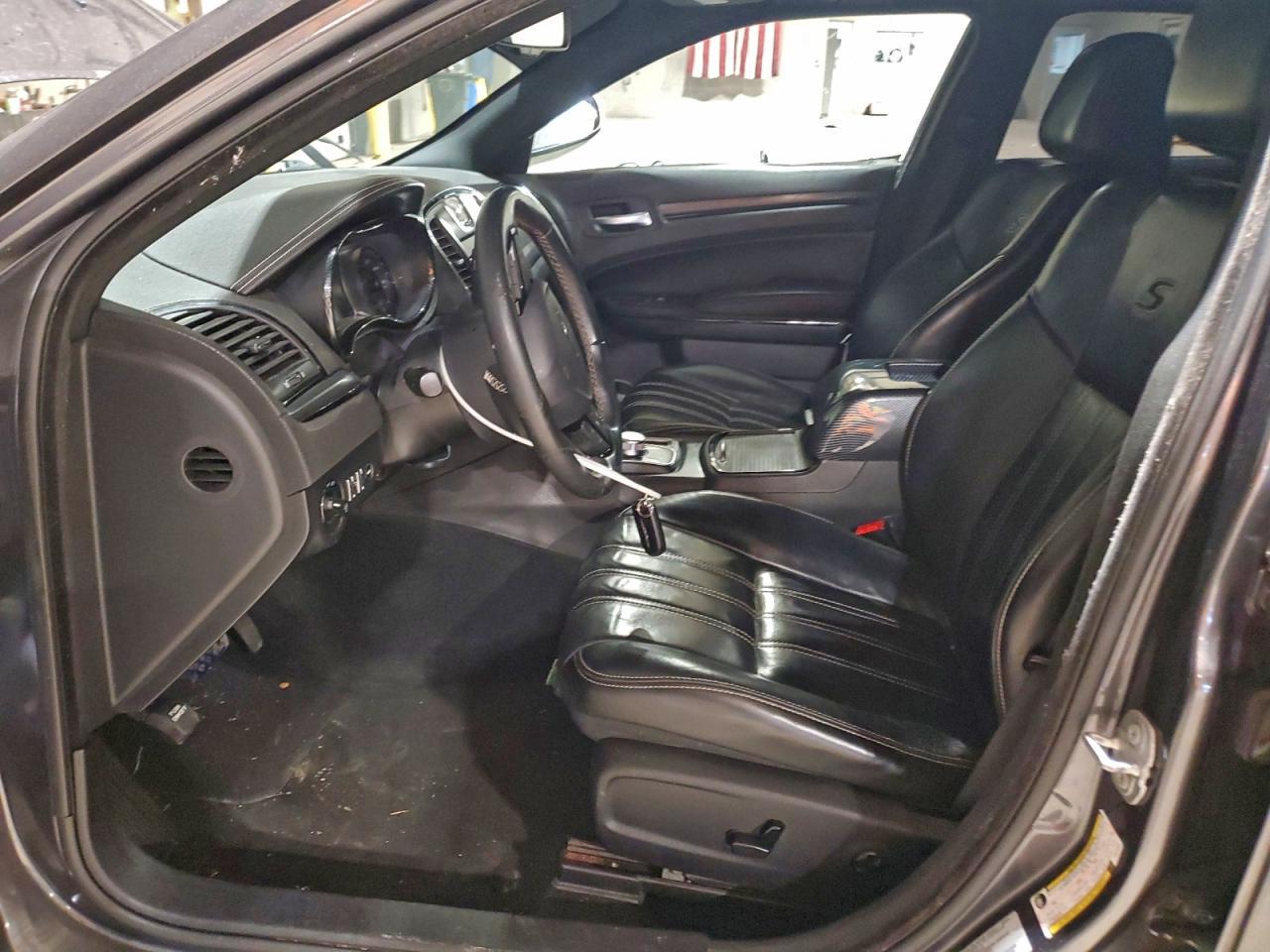 2016 Chrysler 300 S - Image 7