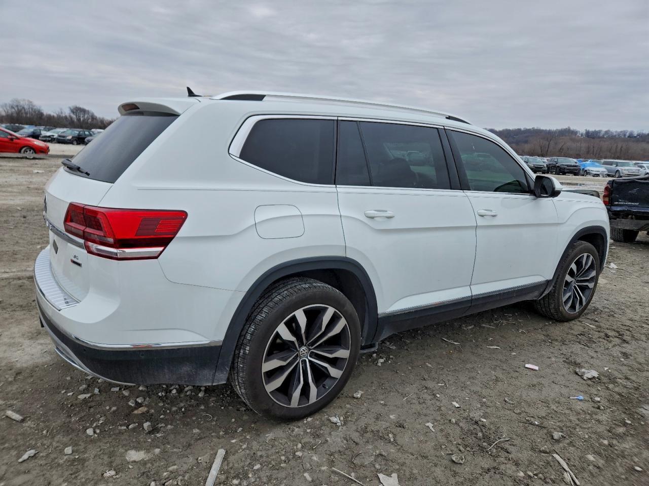 2020 Volkswagen Atlas Sel Premium - Image 3