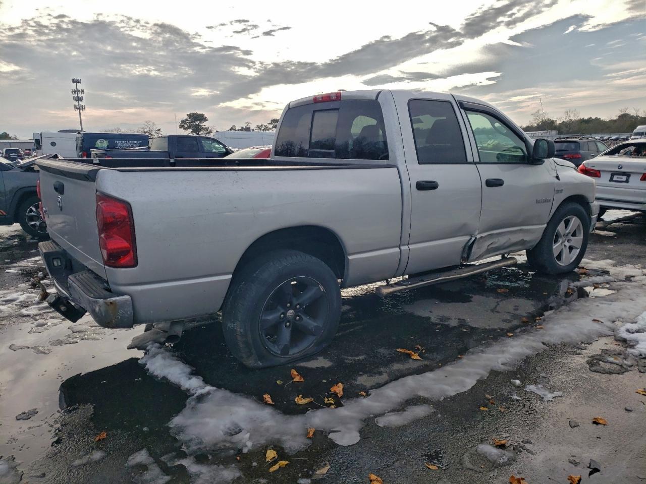 2008 Dodge Ram 1500 St - Фото 3