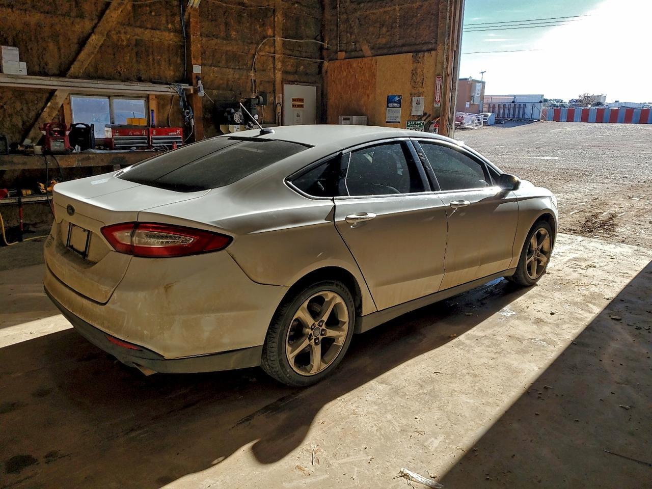 2014 Ford Fusion S - Фото 3