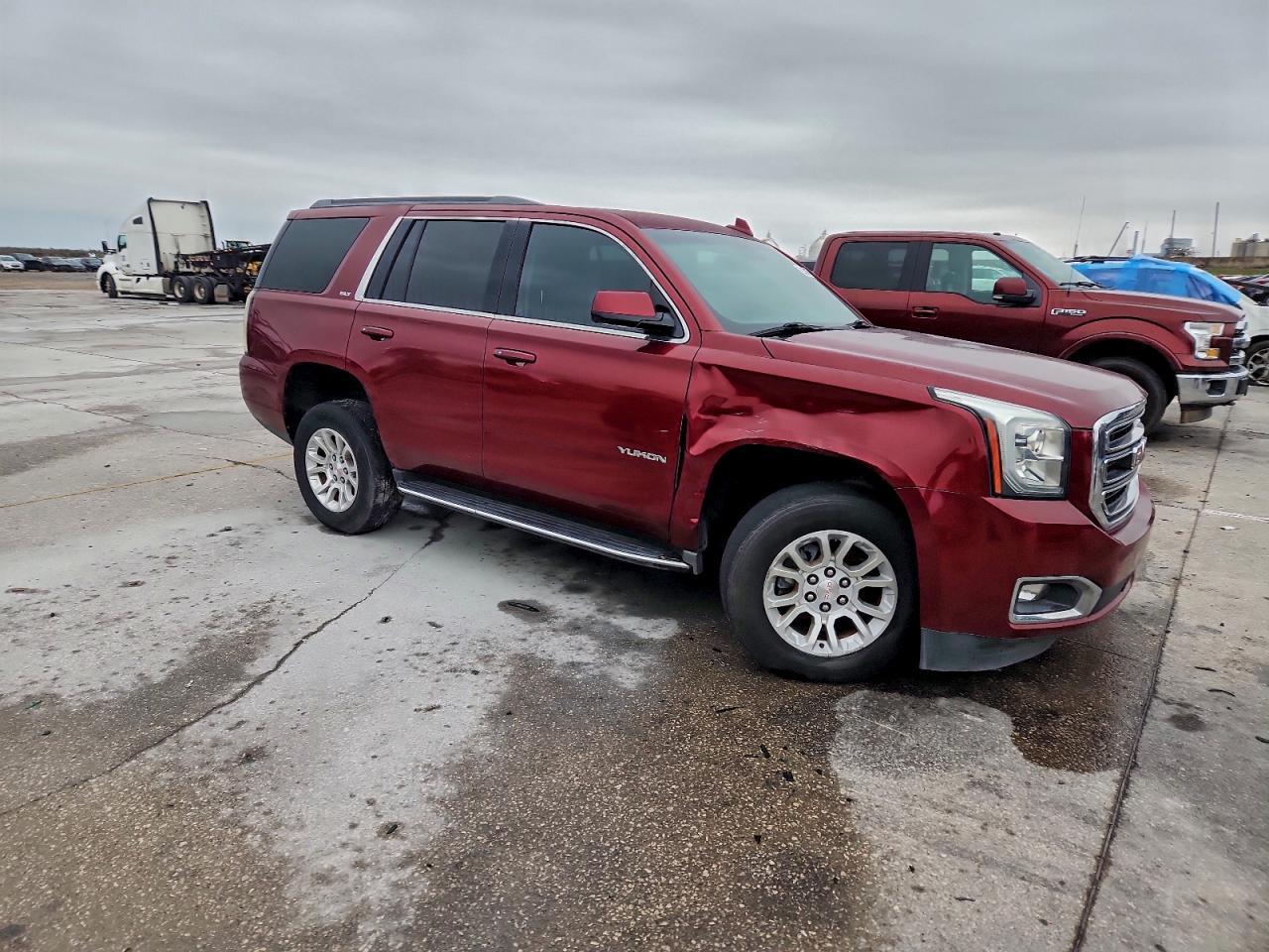 2017 GMC Yukon Slt - Image 4
