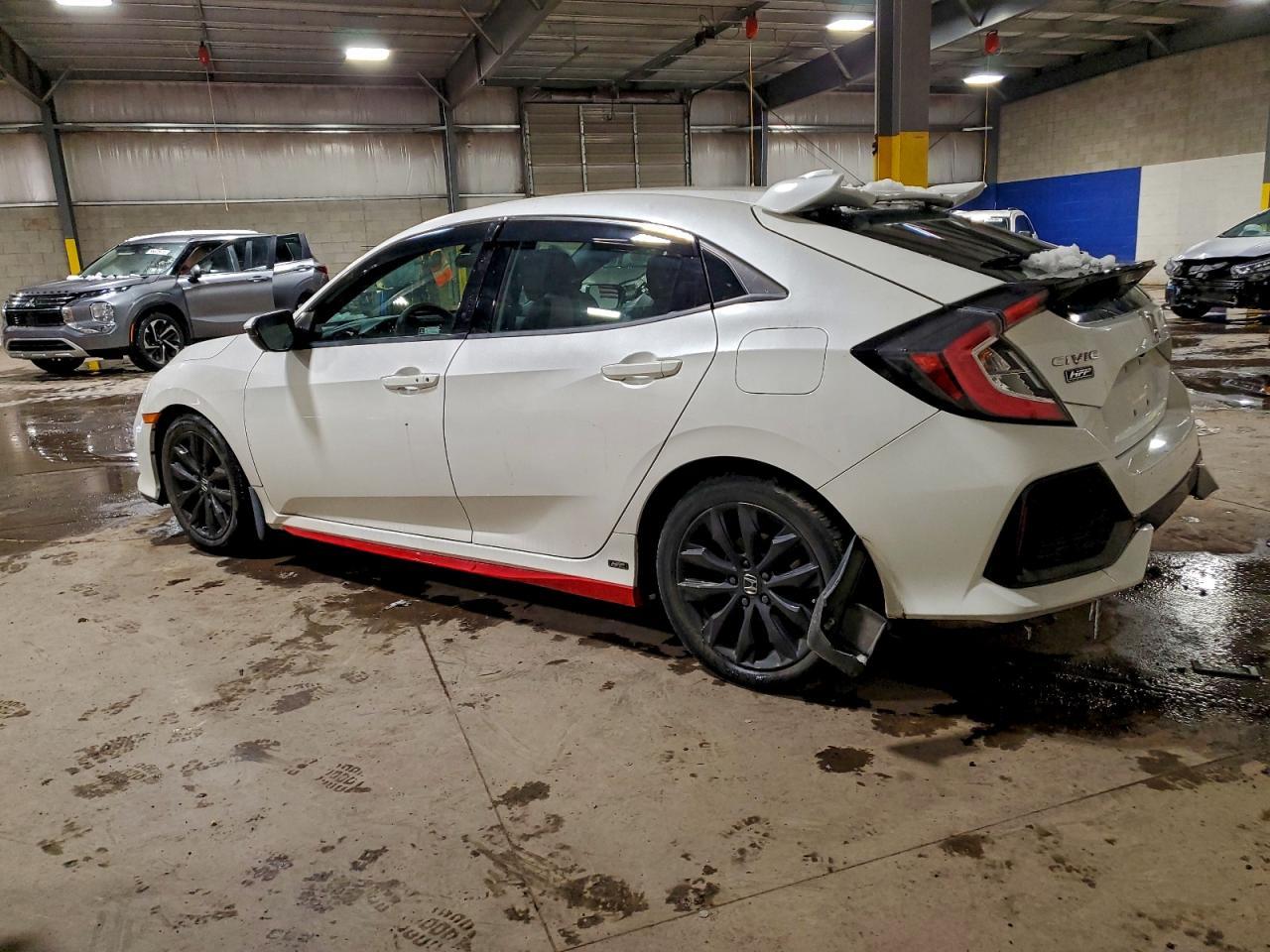 2018 Honda Civic Ex - Image 2