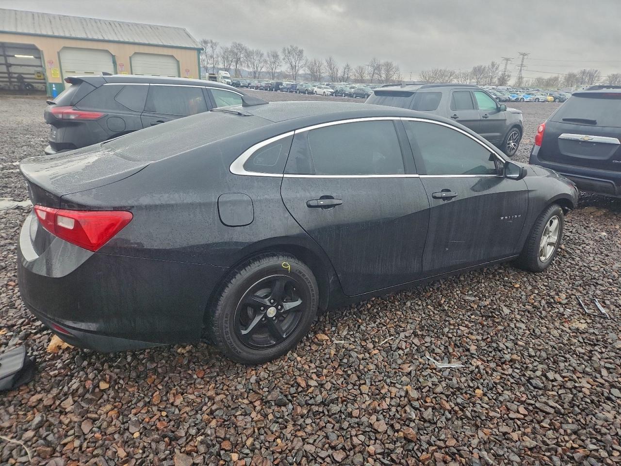 2018 Chevrolet Malibu Ls - Image 3