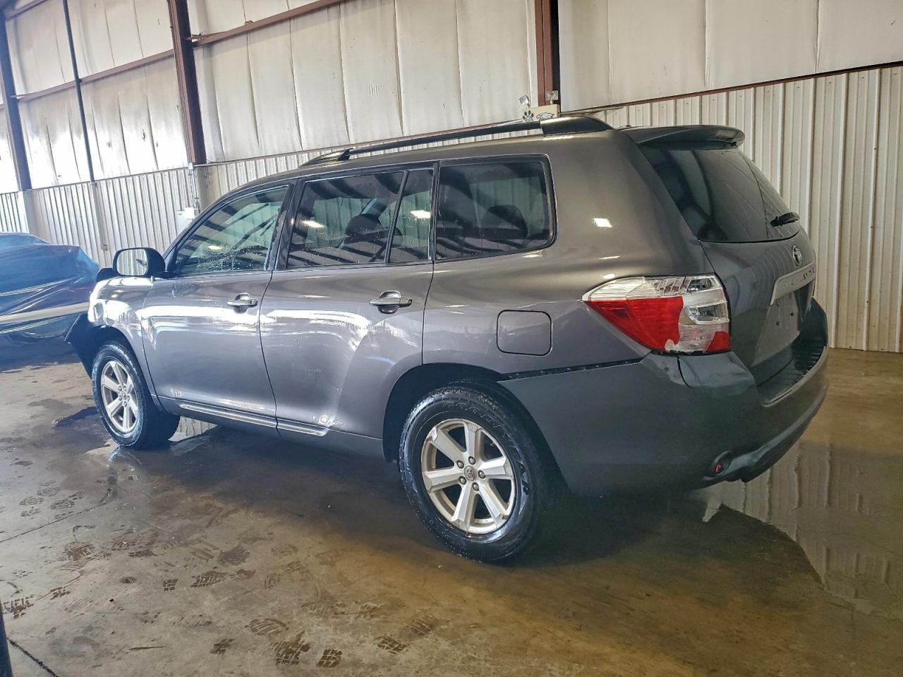 2010 Toyota Highlander - Фото 2