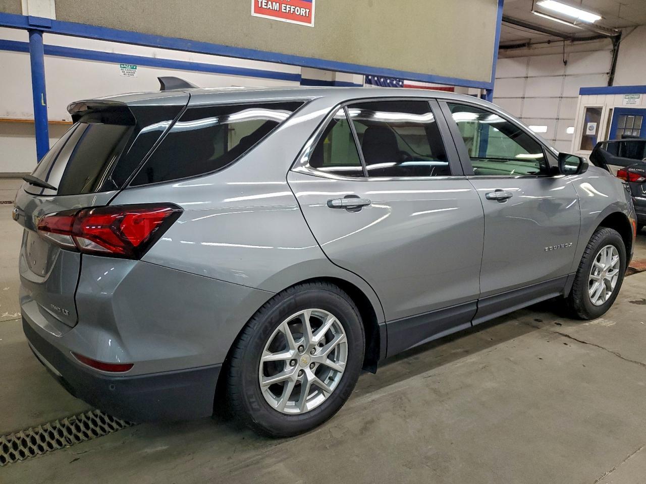 2024 Chevrolet Equinox Lt - Image 3