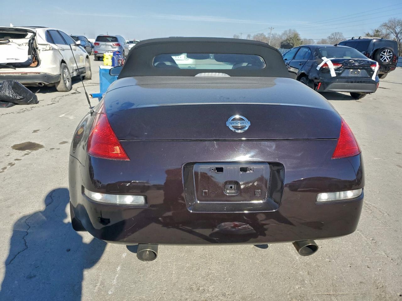 2004 Nissan 350Z Roadster - Фото 6