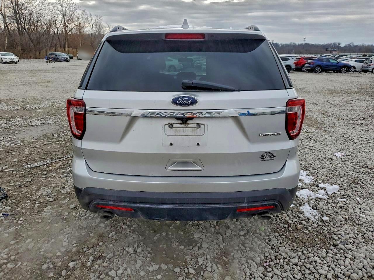 2016 Ford Explorer - Фото 6
