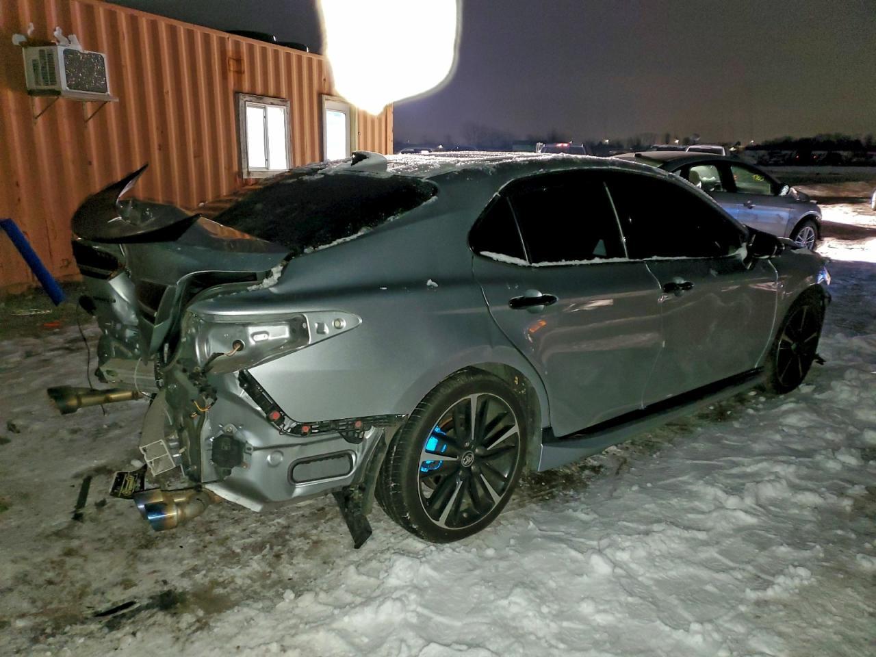2019 Toyota Camry Xse - Фото 3