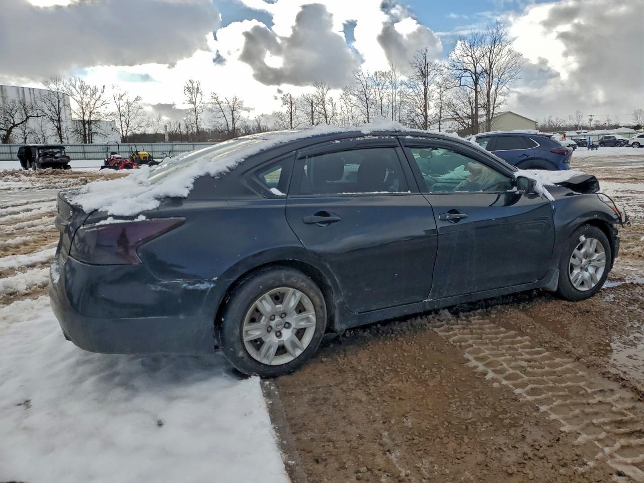 2014 Nissan Altima 2.5 - Image 3