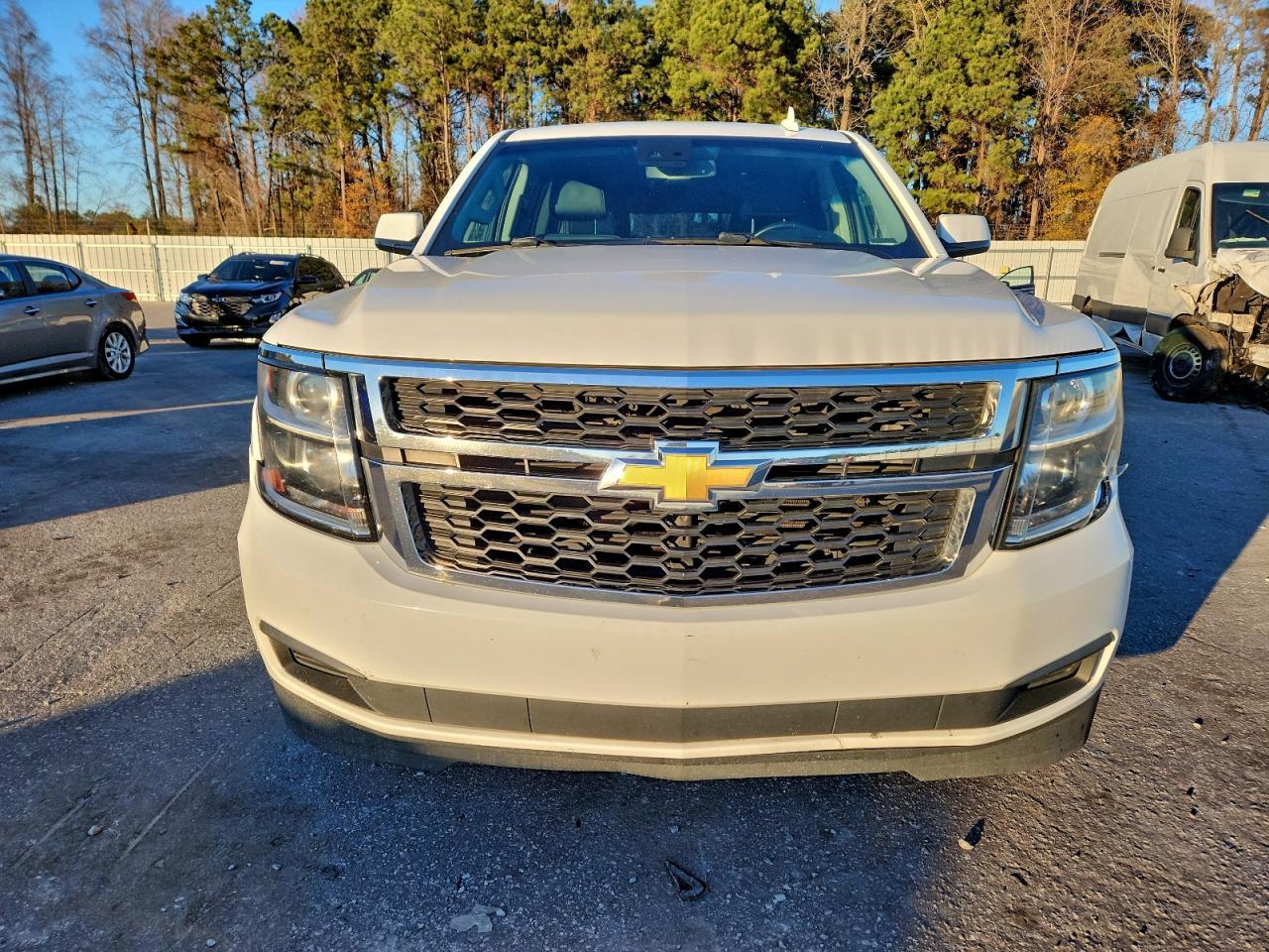2019 Chevrolet Suburban C1500 Lt - Image 5