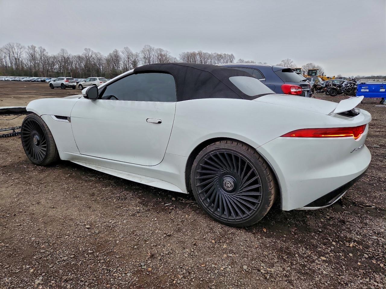 2017 Jaguar F-Type S - Фото 2