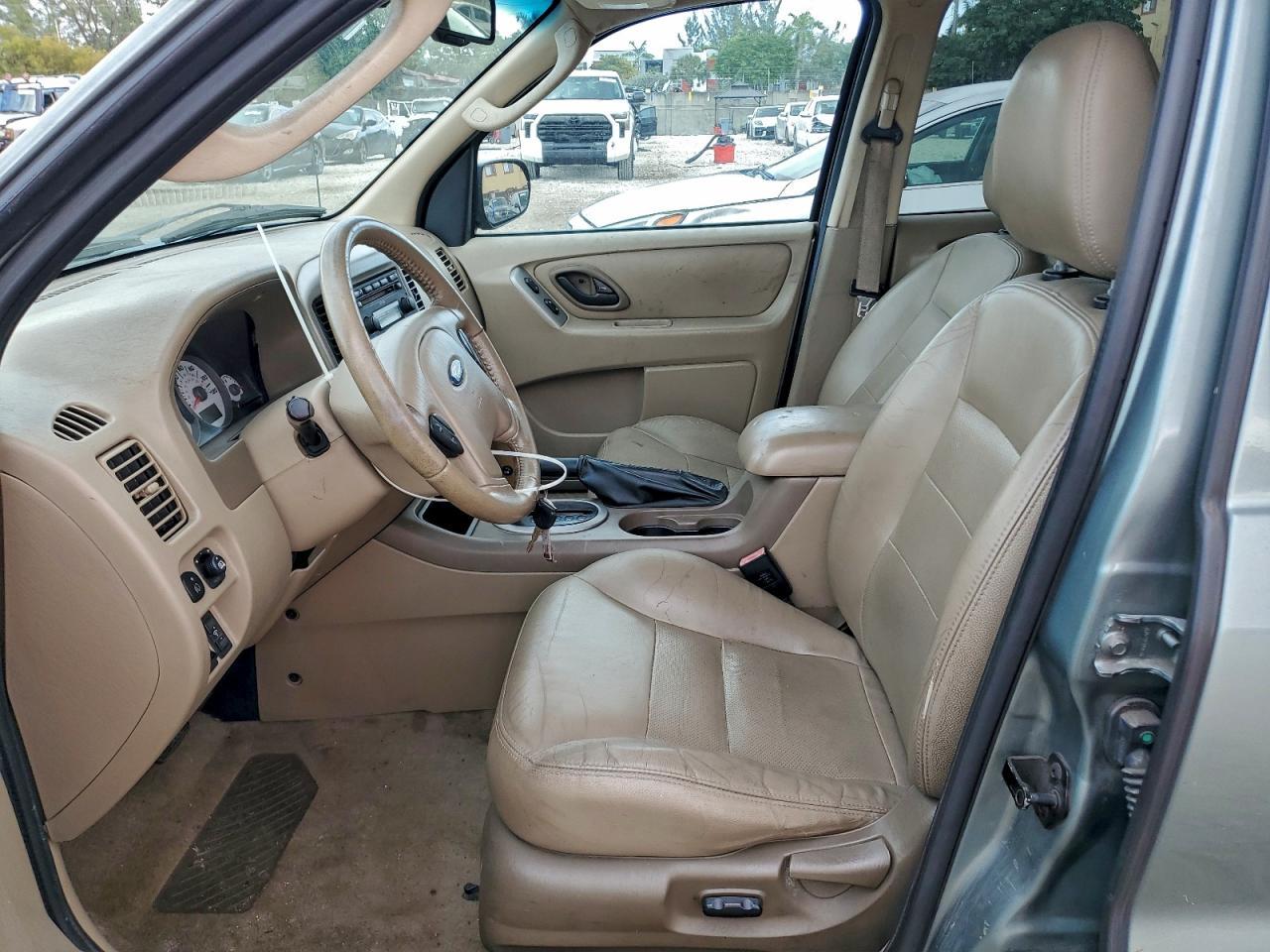 2006 Ford Escape Limited - Image 7