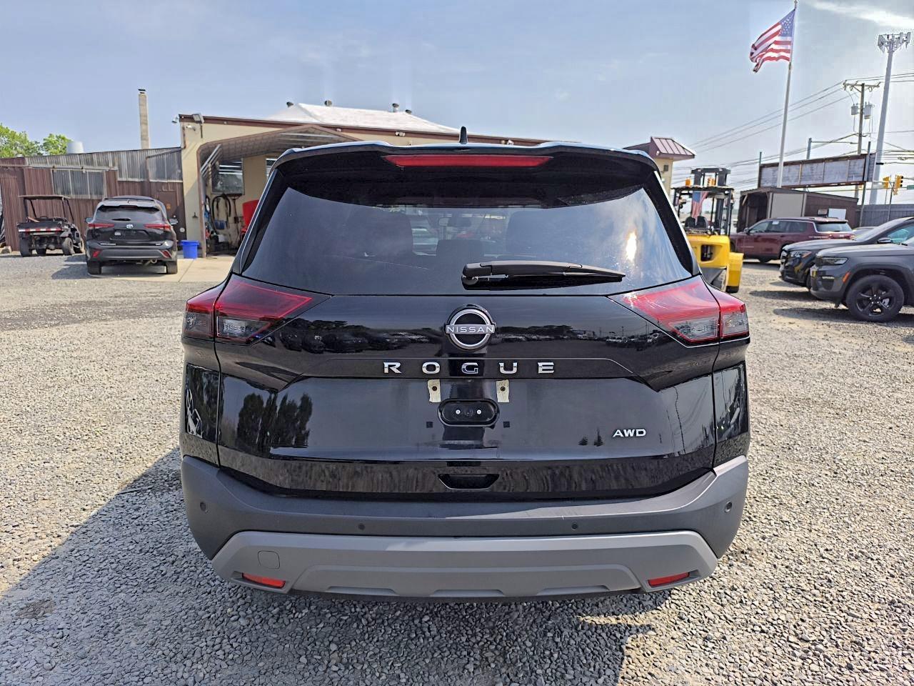 2023 Nissan Rogue S - Image 6