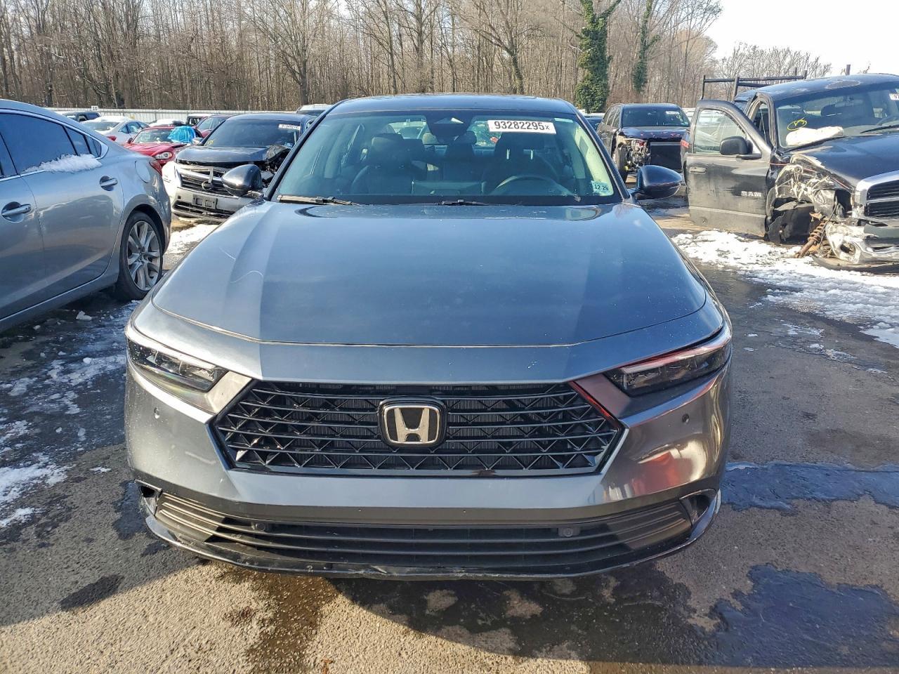 2025 Honda Accord Hybrid Exl - Image 5