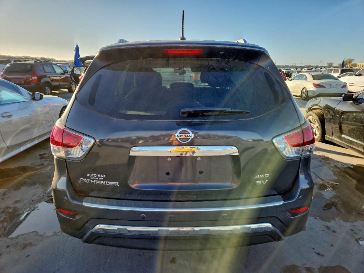 2014 Nissan Pathfinder S - Фото 6