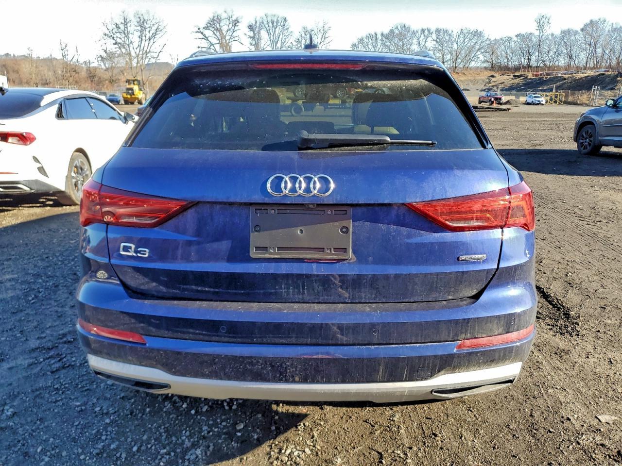 2022 Audi Q3 Premium Plus 40 - Фото 6