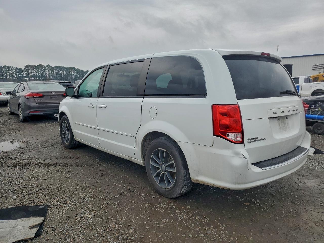 2017 Dodge Grand Caravan Se - Фото 2