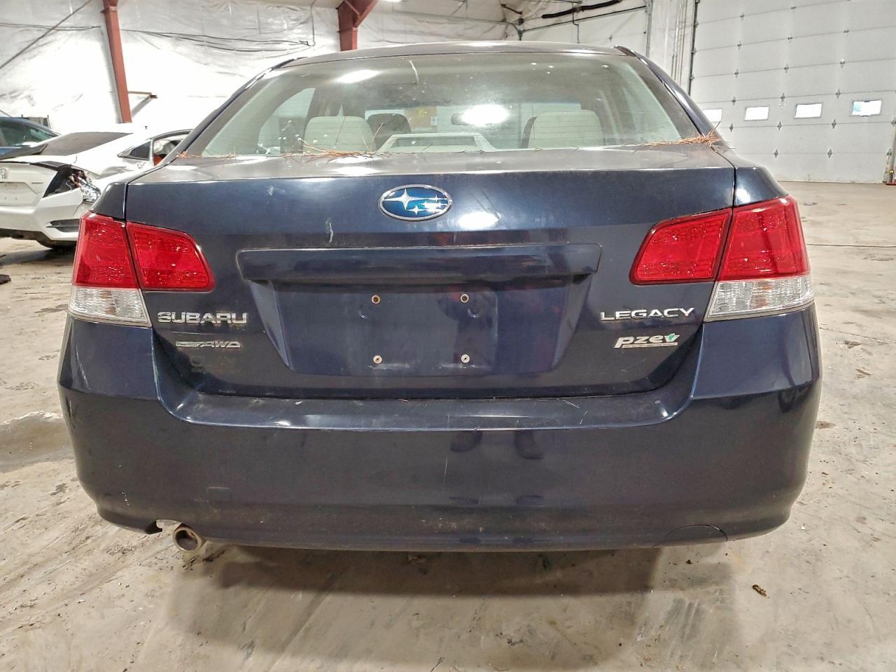 2012 Subaru Legacy 2.5I - Image 6