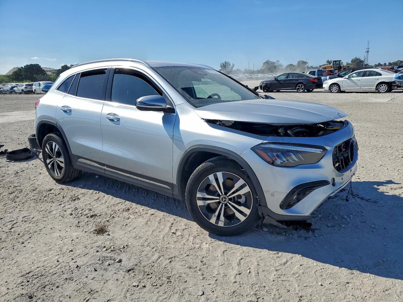2025 Mercedes-Benz Gla 250 - Фото 4