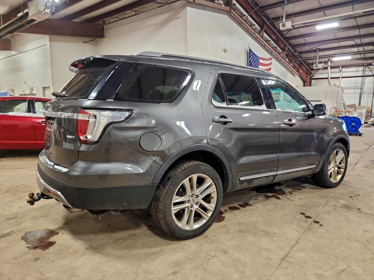2016 Ford Explorer Xlt - Фото 3