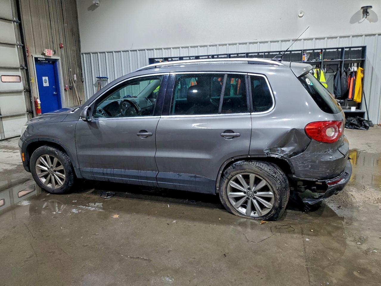 2010 Volkswagen Tiguan Se - Фото 2