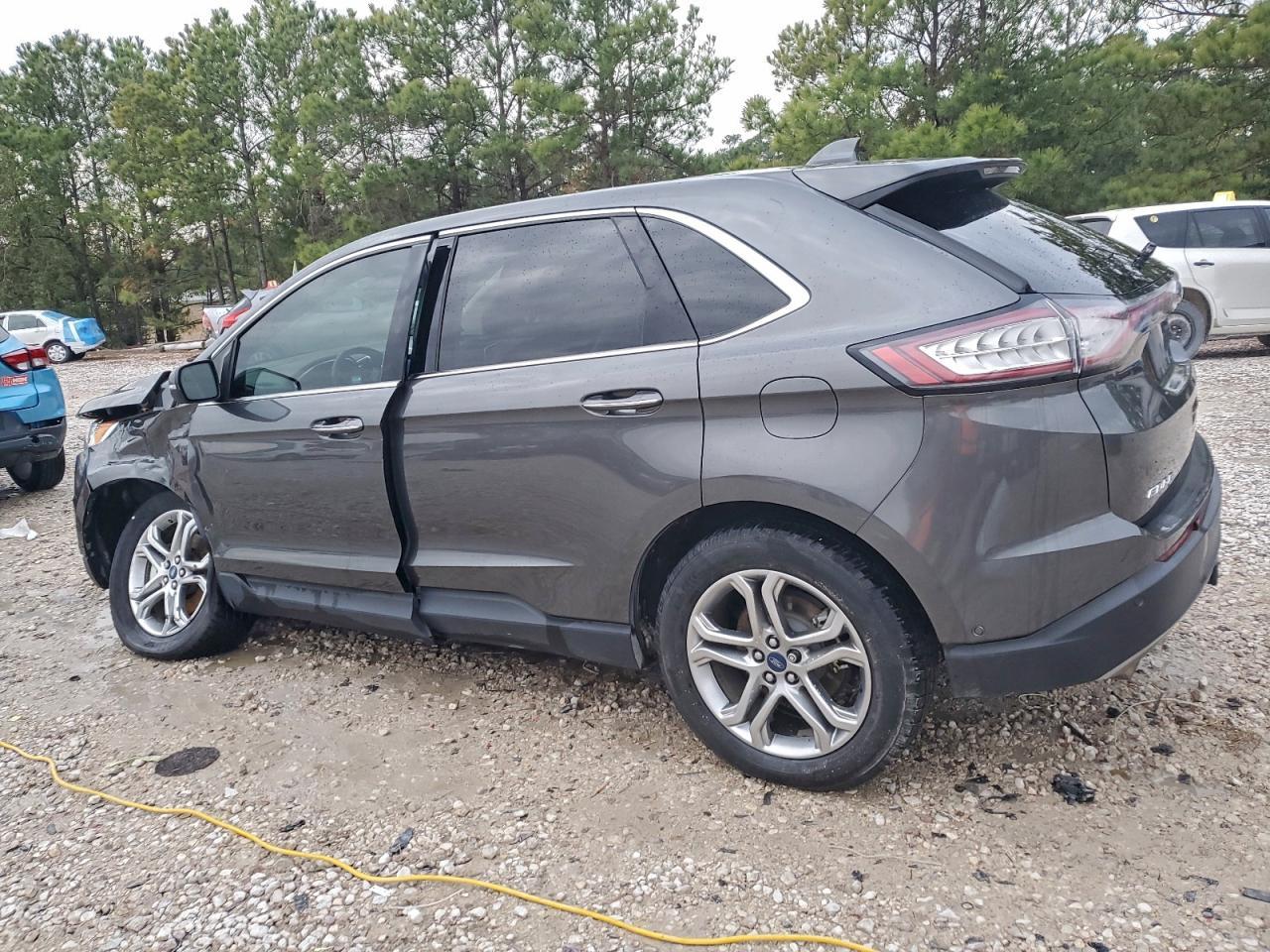 2017 Ford Edge Titanium - Image 2