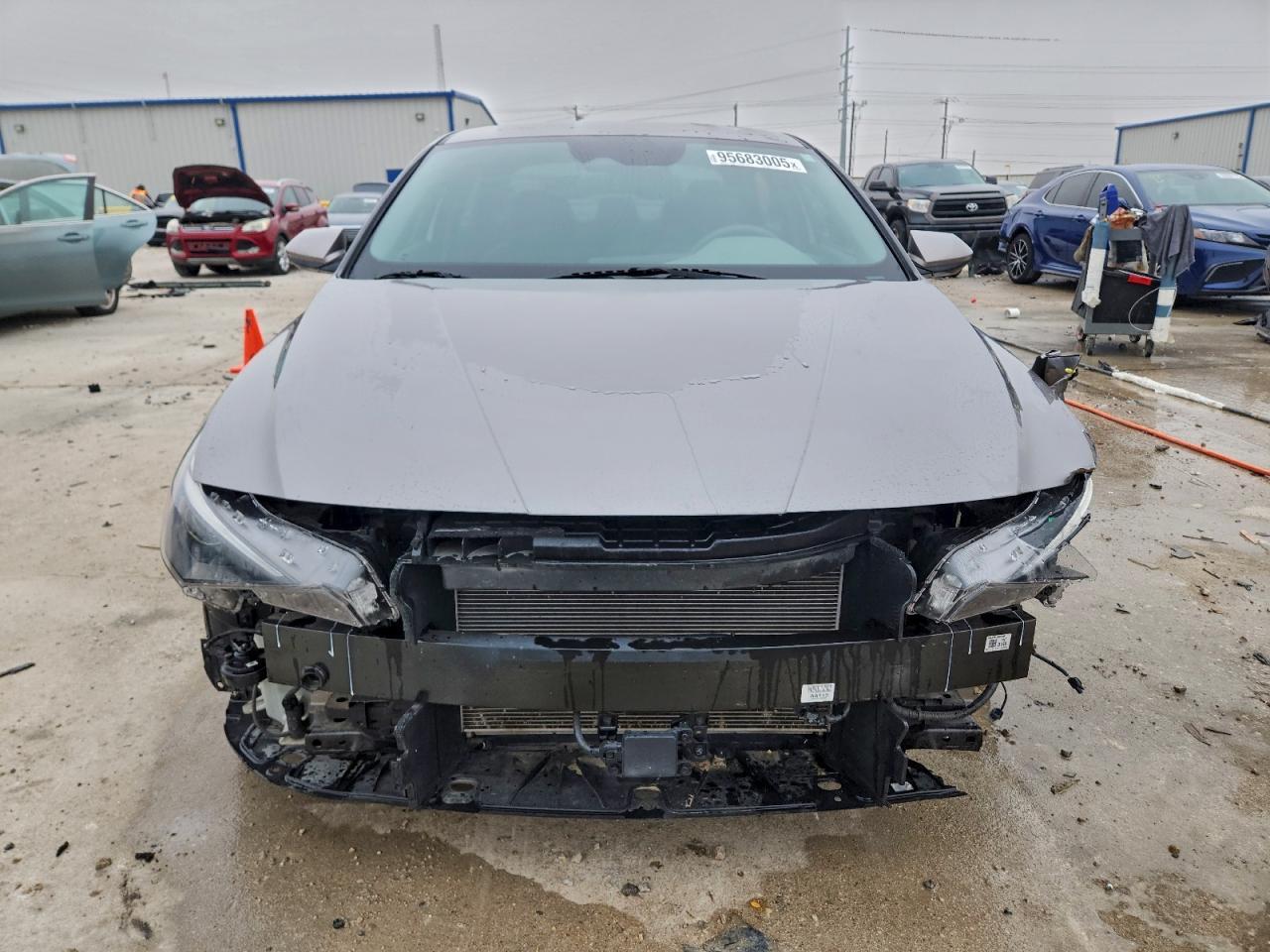 2023 Hyundai Elantra Sel - Фото 5