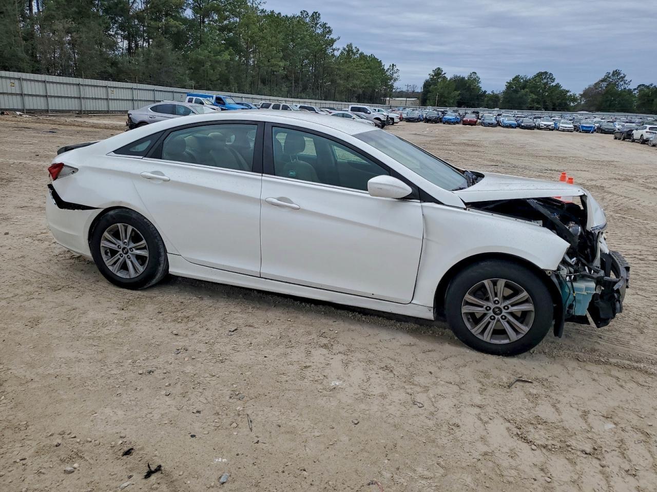 2011 Hyundai Sonata Gls - Image 4