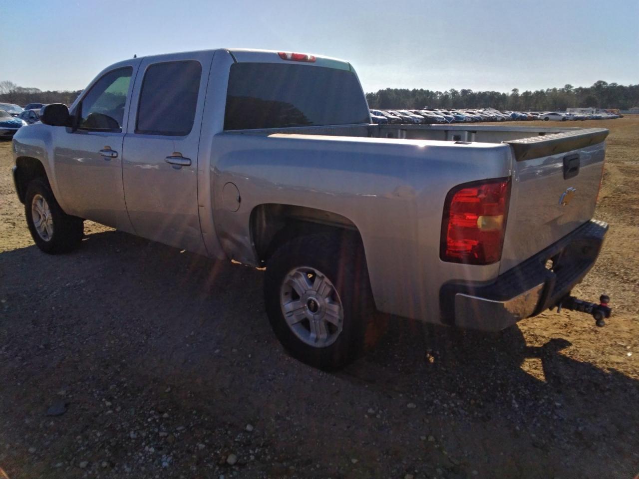 2011 Chevrolet Silverado K1500 Lt - Image 2
