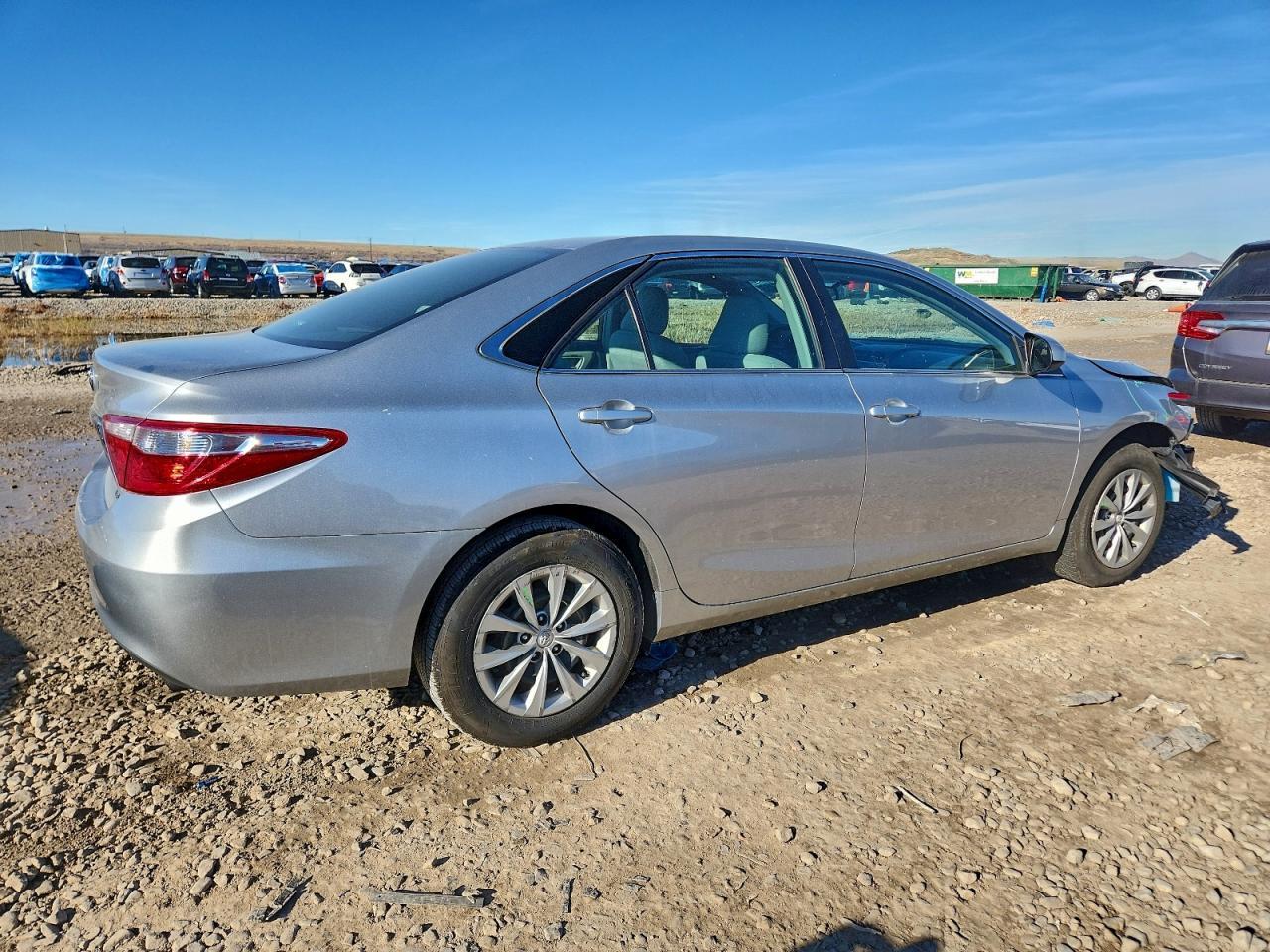 2017 Toyota Camry Le - Image 3