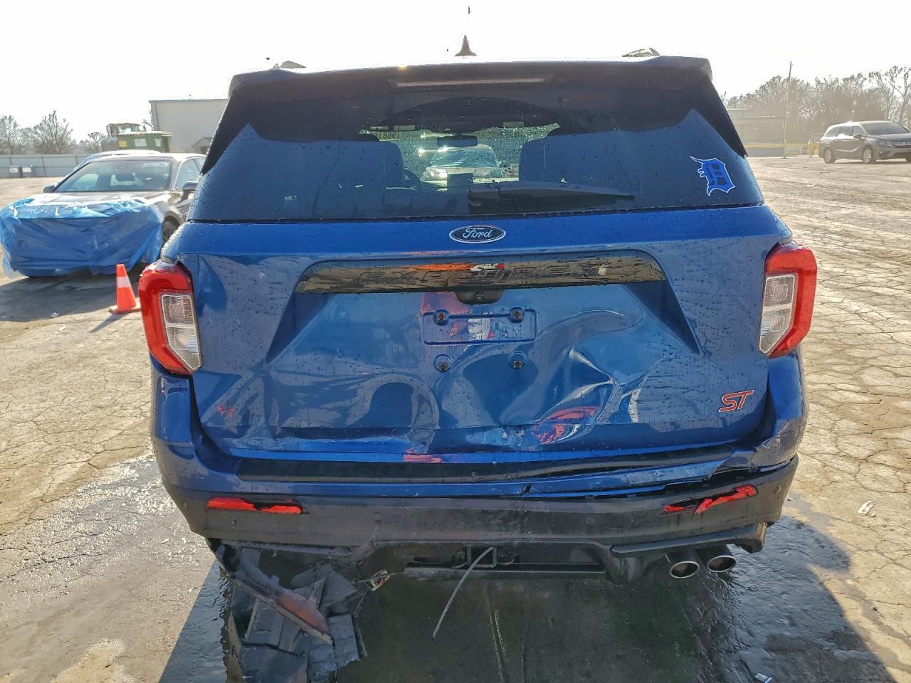 2022 Ford Explorer St - Фото 6