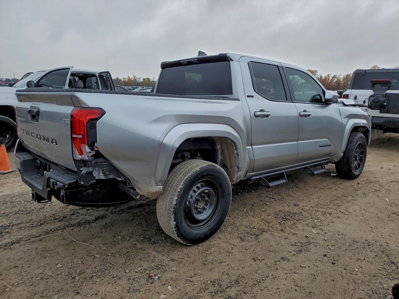 2025 Toyota Tacoma Double Cab - Image 3