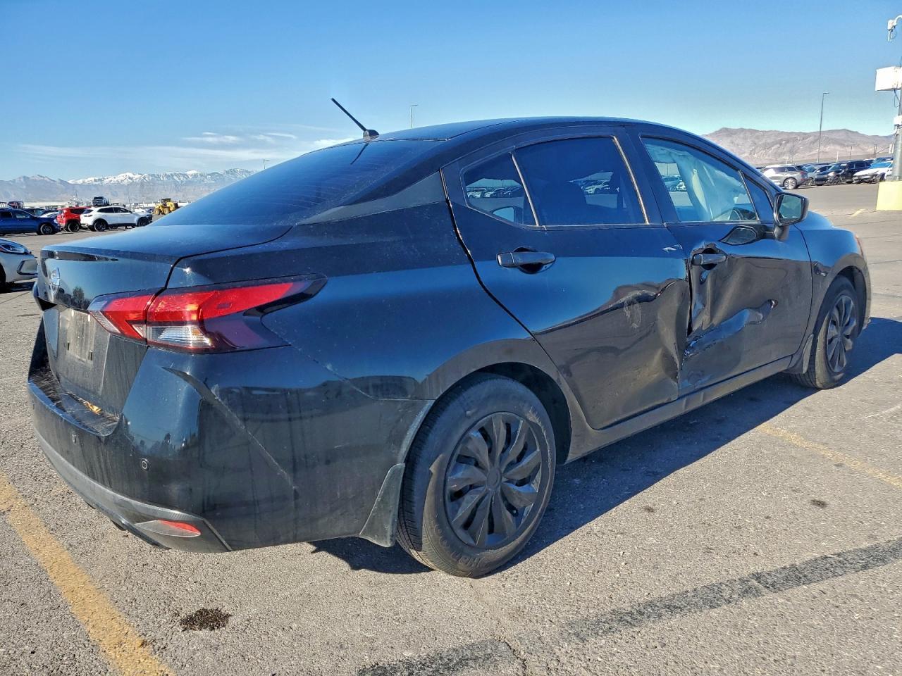 2020 Nissan Versa S - Image 3