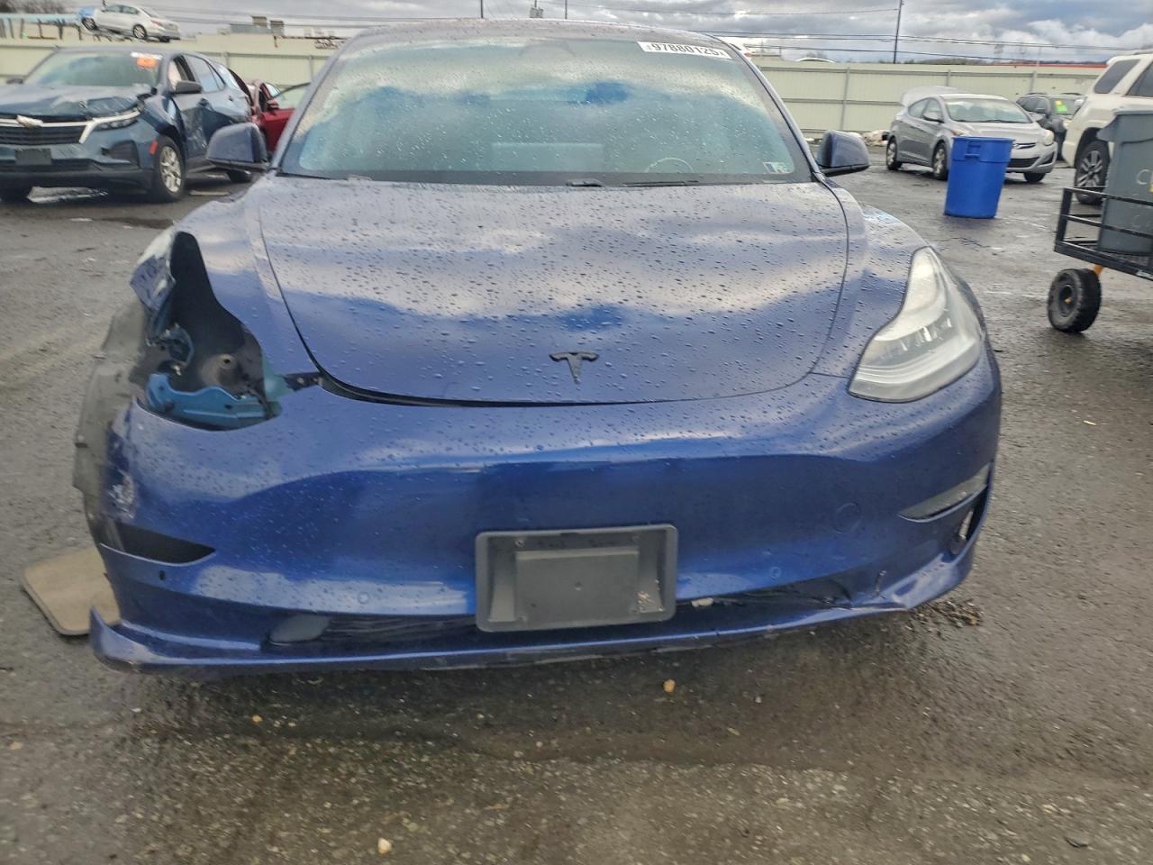 2018 Tesla Model 3 - Фото 5