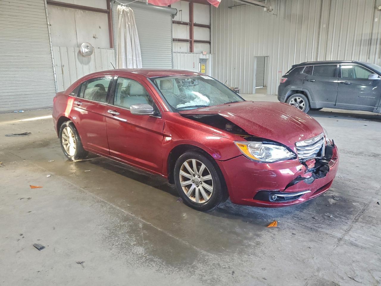 2013 Chrysler 200 Limited - Image 4