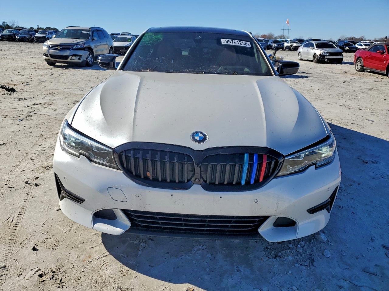 2020 BMW 330Xi - Фото 5