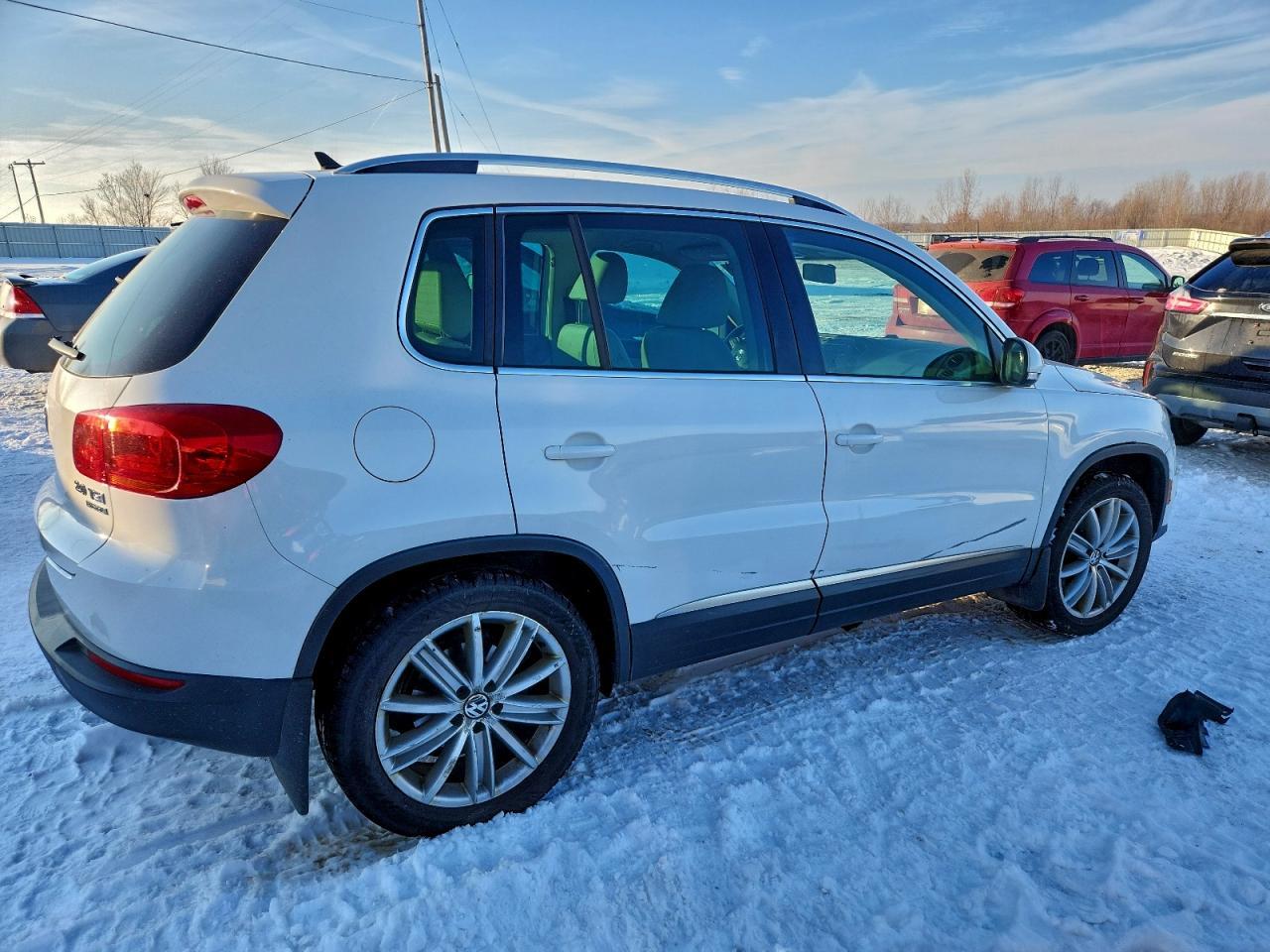 2013 Volkswagen Tiguan S - Фото 3