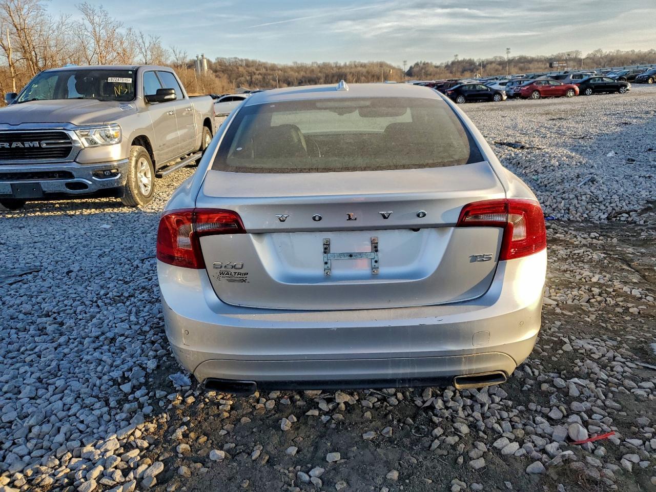 2015 Volvo S60 Platinum - Фото 6