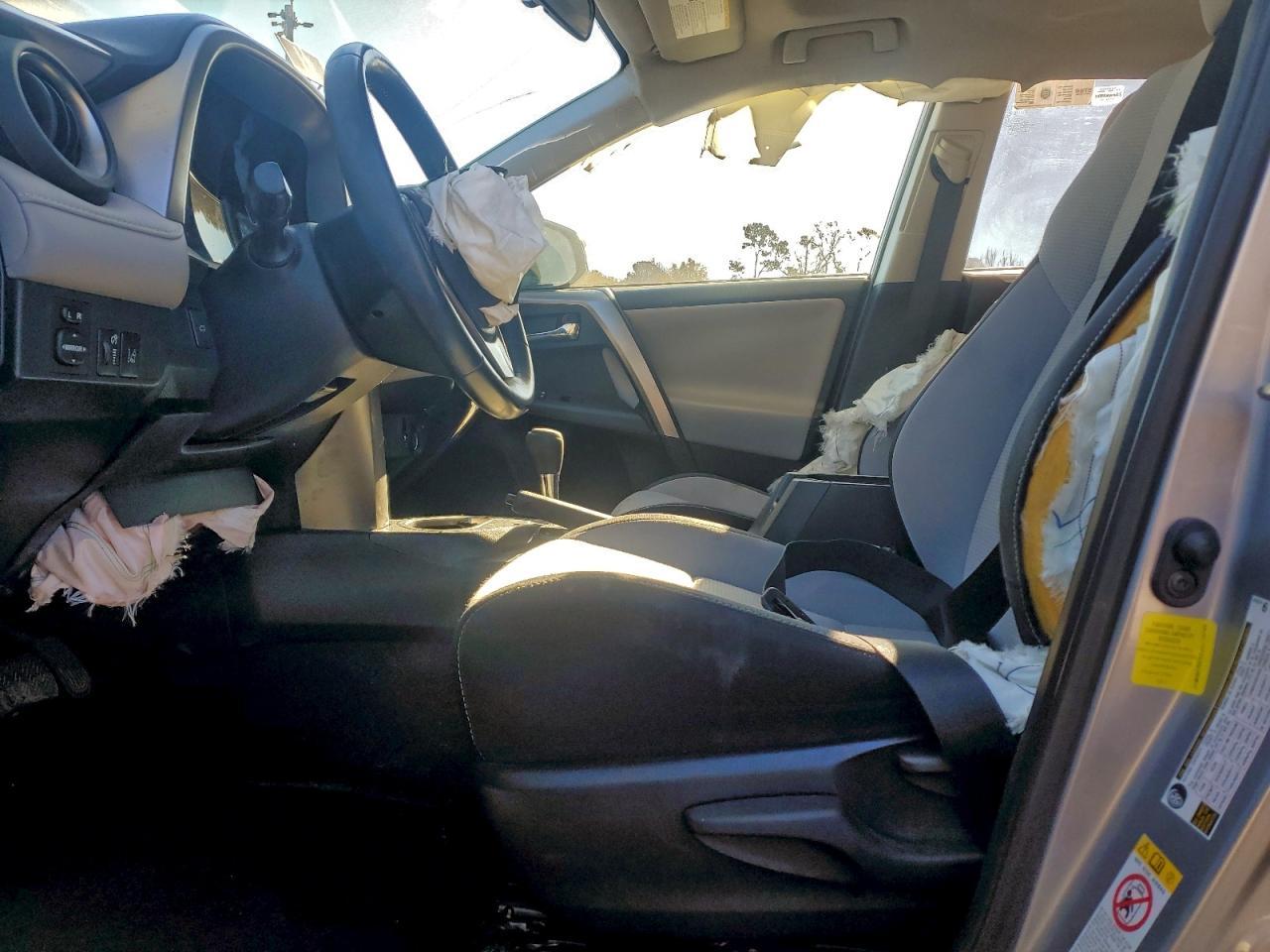 2018 Toyota Rav4 - Image 7